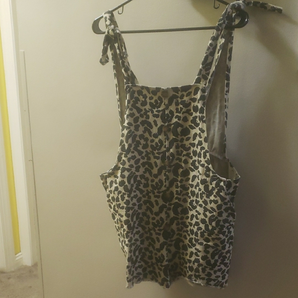 Stylish Leopard Print Women's Romper